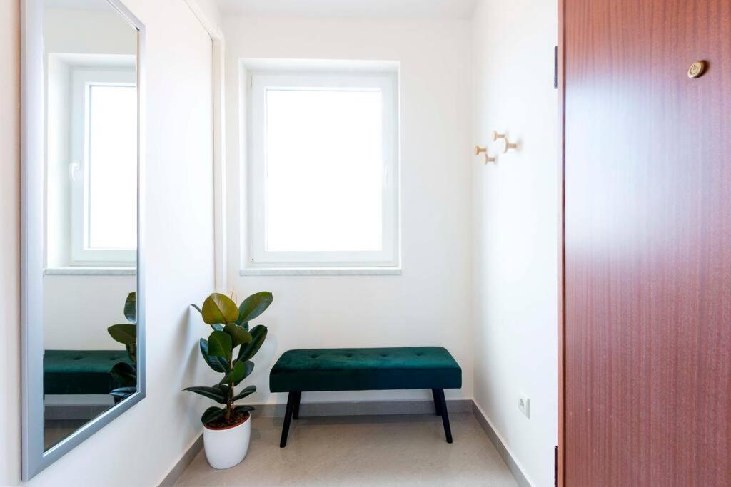 Cozy Apartment With Private Parking Medulin Dış mekan fotoğraf